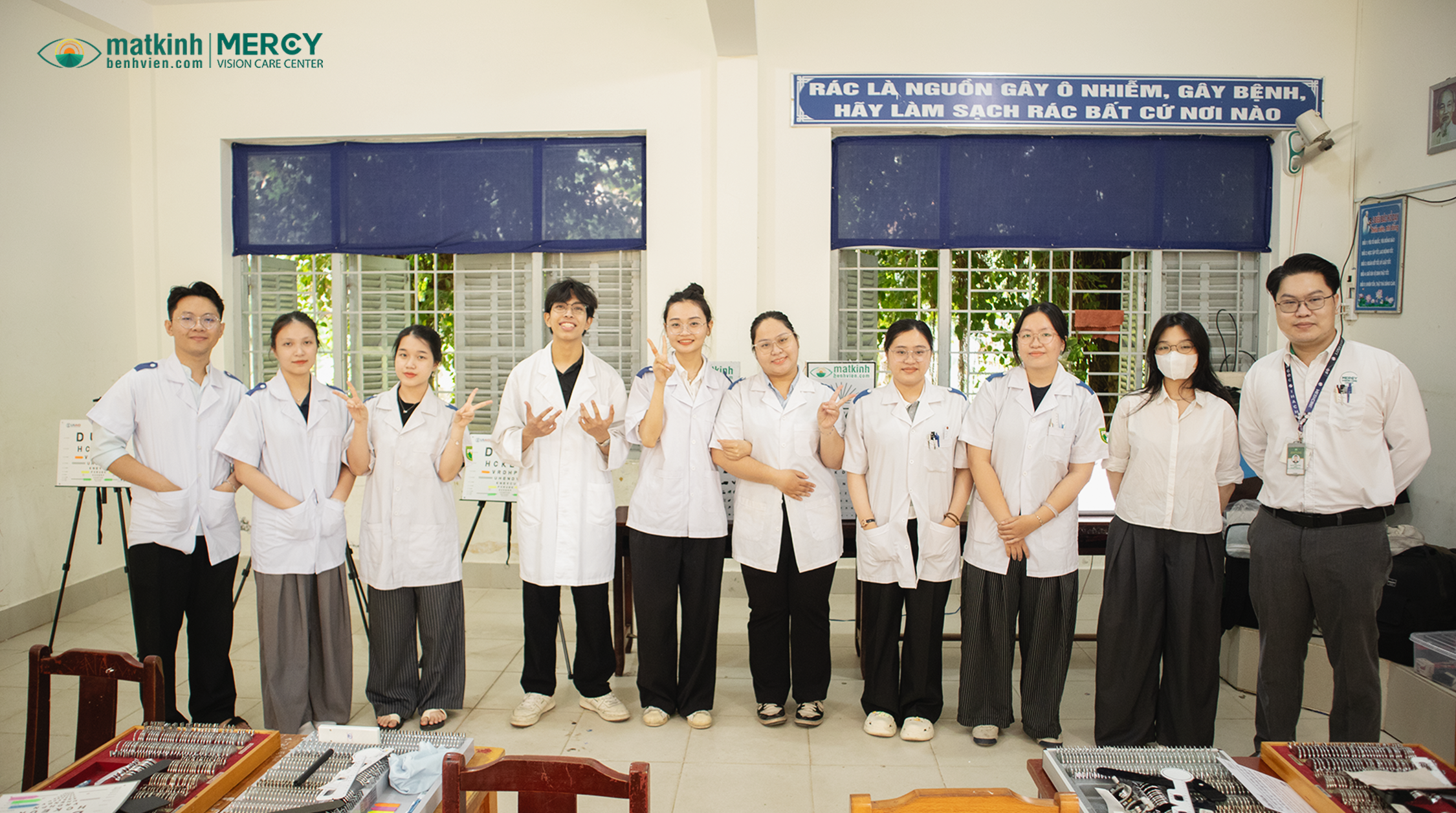 [Nhật Ký Từ Thiện] Matkinhbenhvien.com: Hành Trình “Trao Ánh Sáng – Nhận Nụ Cười” Về Với Vĩnh Long Thương Nhớ